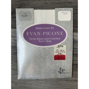 VTG Evan Picone Pantyhose Stockings Ultra Sheer Light Control Paris White Size M